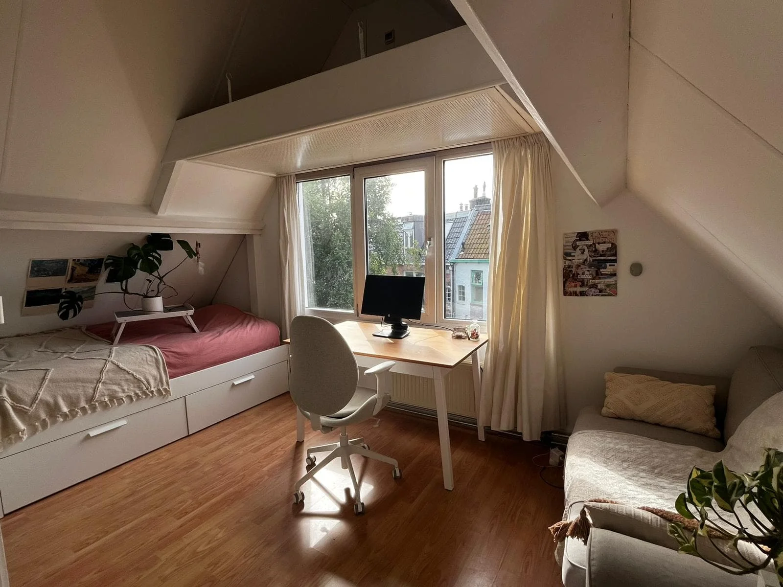 Foto van de Kamer gelegen aan de Parallelweg in Groningen