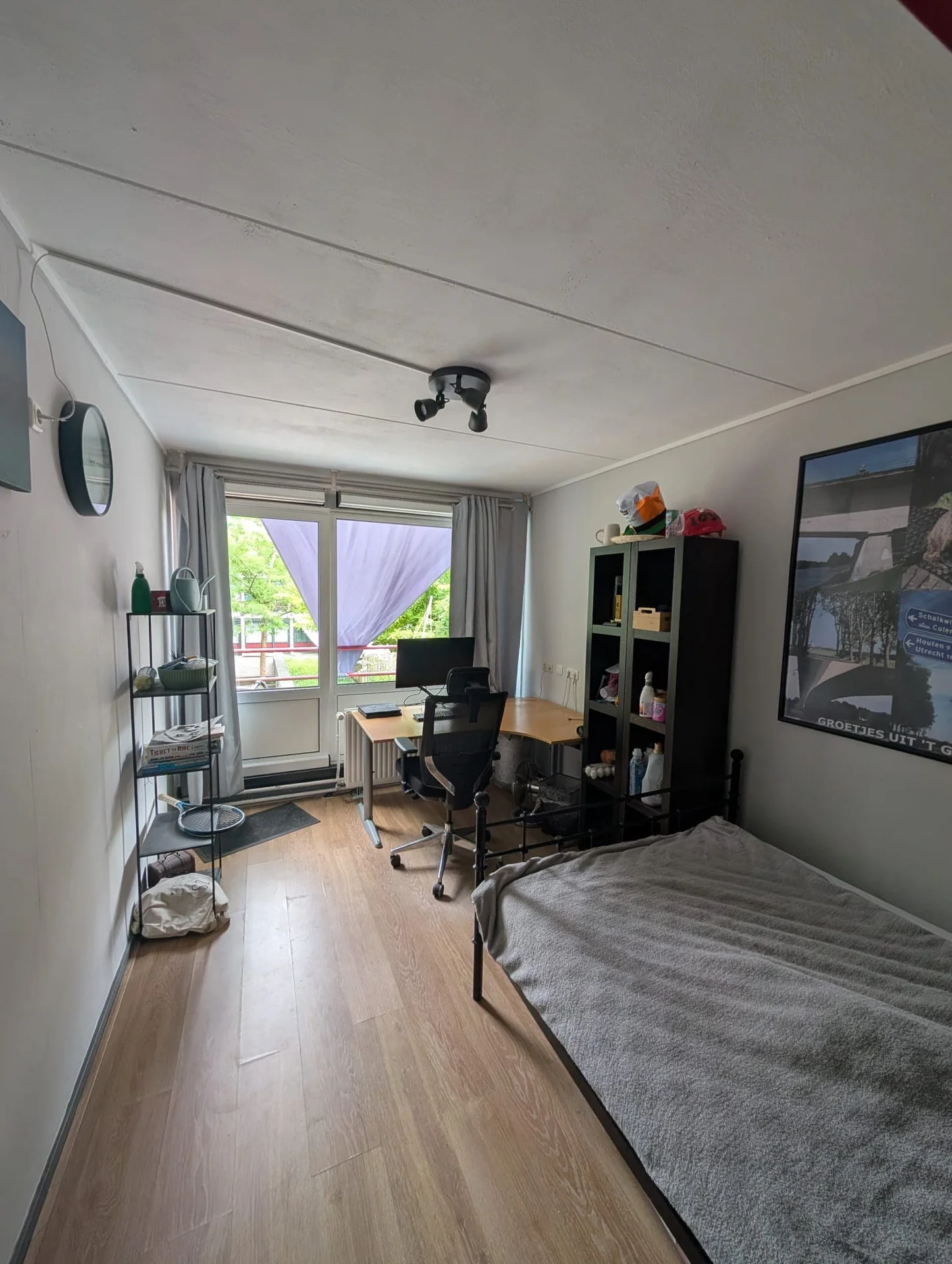 geblurde versie van de foto als achtergrond
