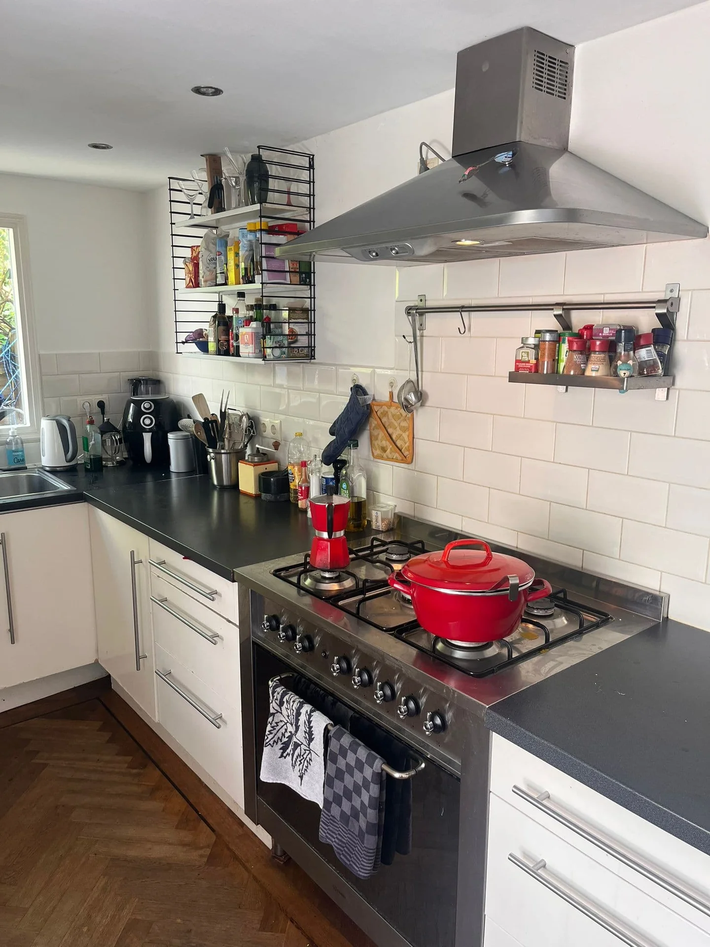 Foto van de Kamer gelegen aan de De Perponcherstraat in Den Haag