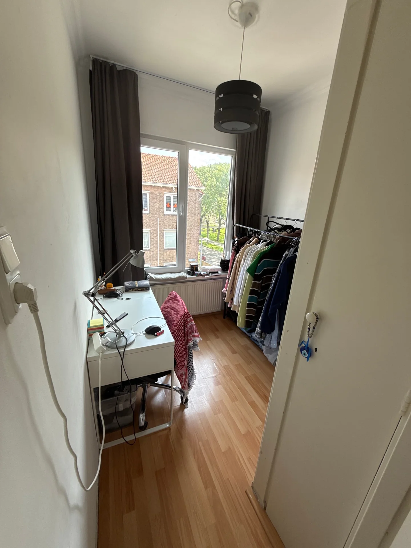 geblurde versie van de foto als achtergrond