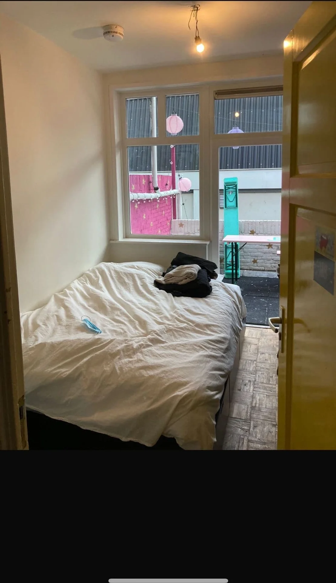 geblurde versie van de foto als achtergrond