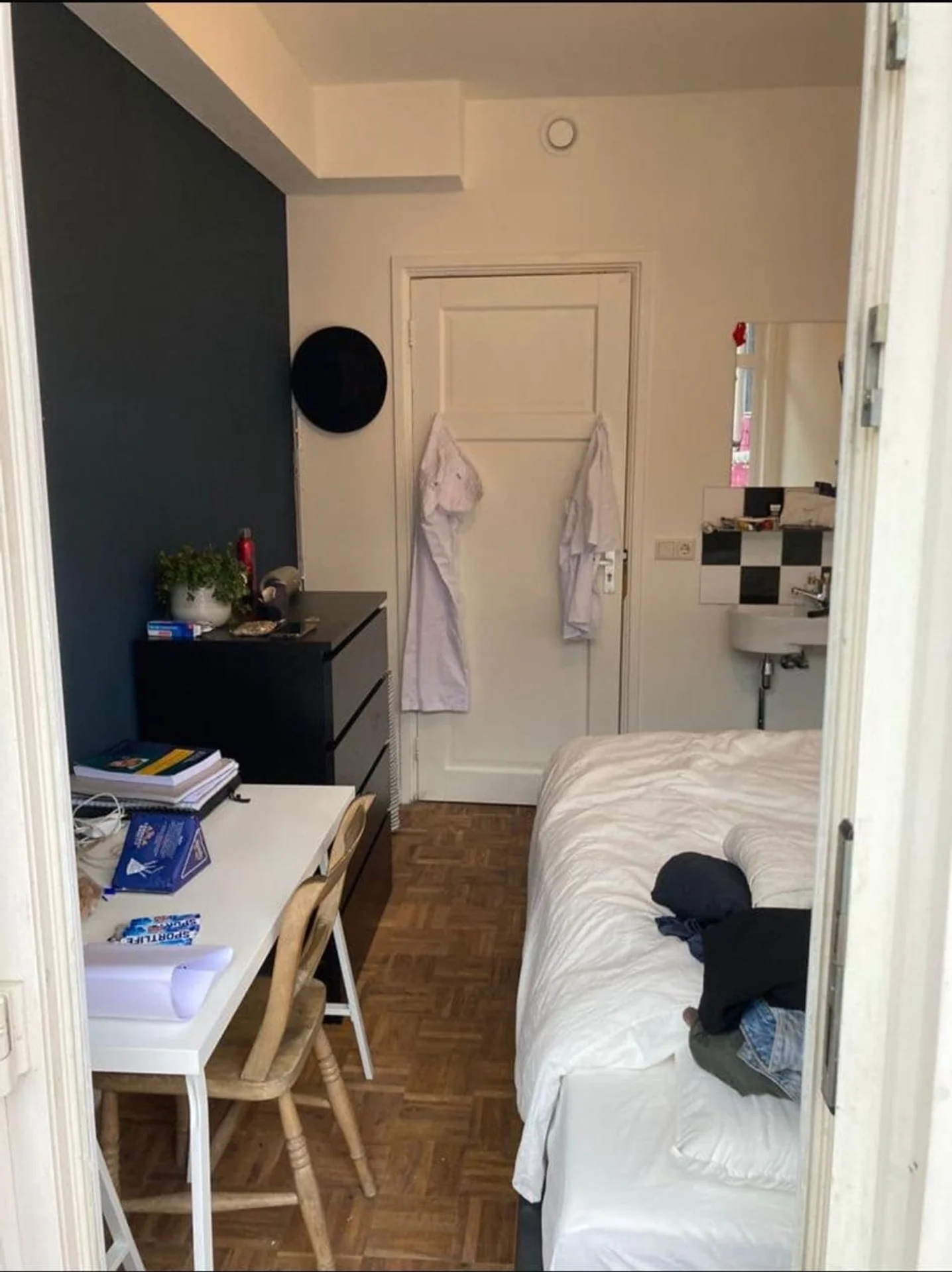 geblurde versie van de foto als achtergrond