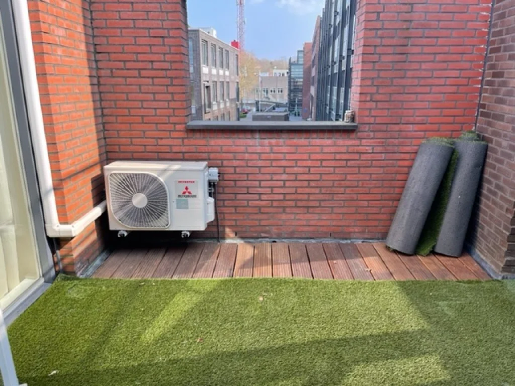 geblurde versie van de foto als achtergrond