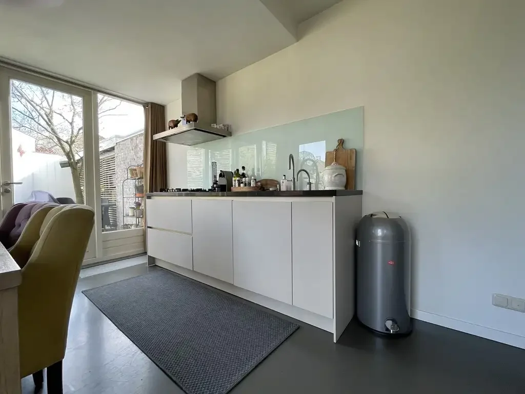 geblurde versie van de foto als achtergrond