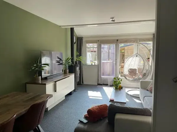 geblurde versie van de foto als achtergrond