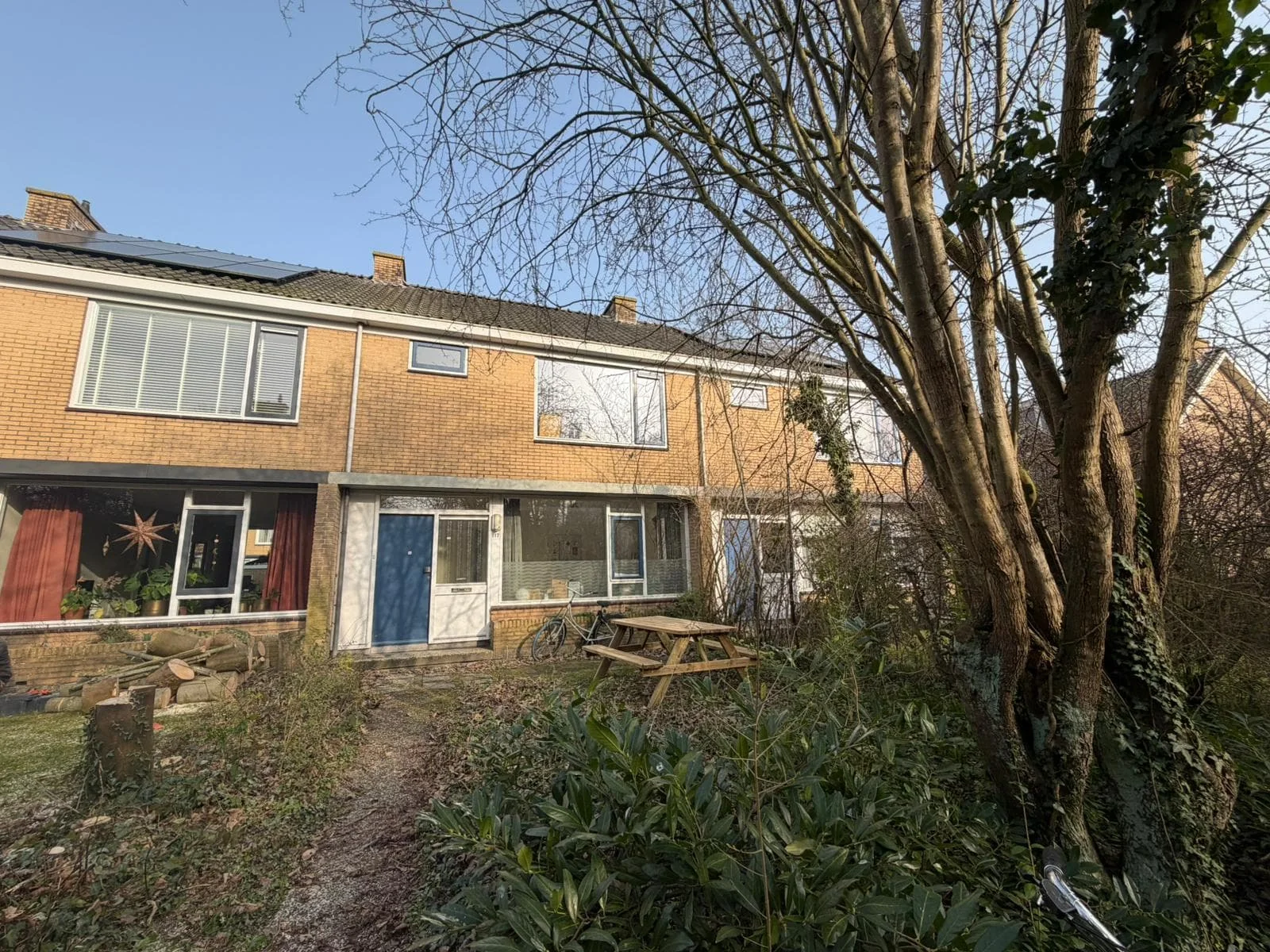 geblurde versie van de foto als achtergrond