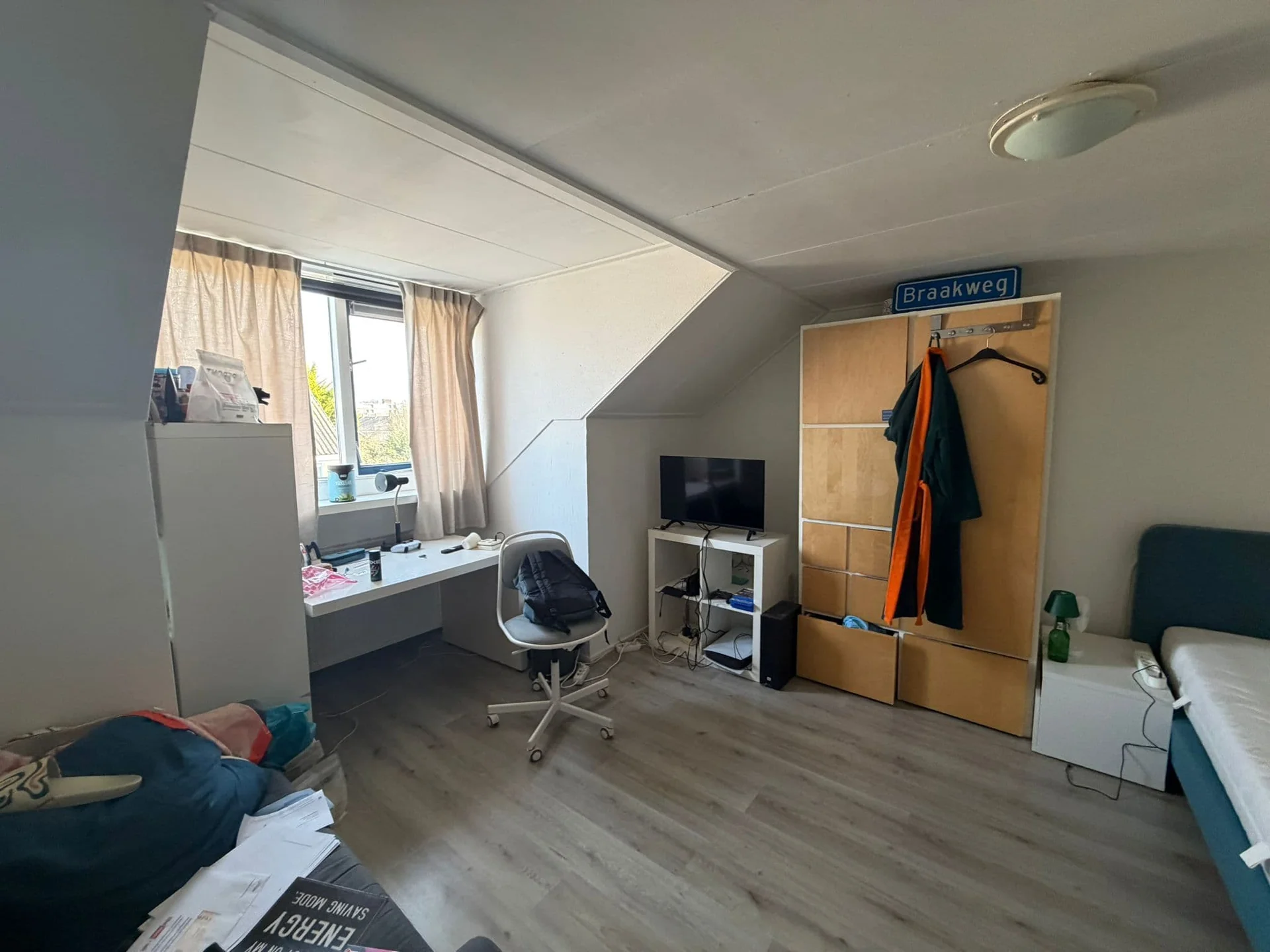 geblurde versie van de foto als achtergrond