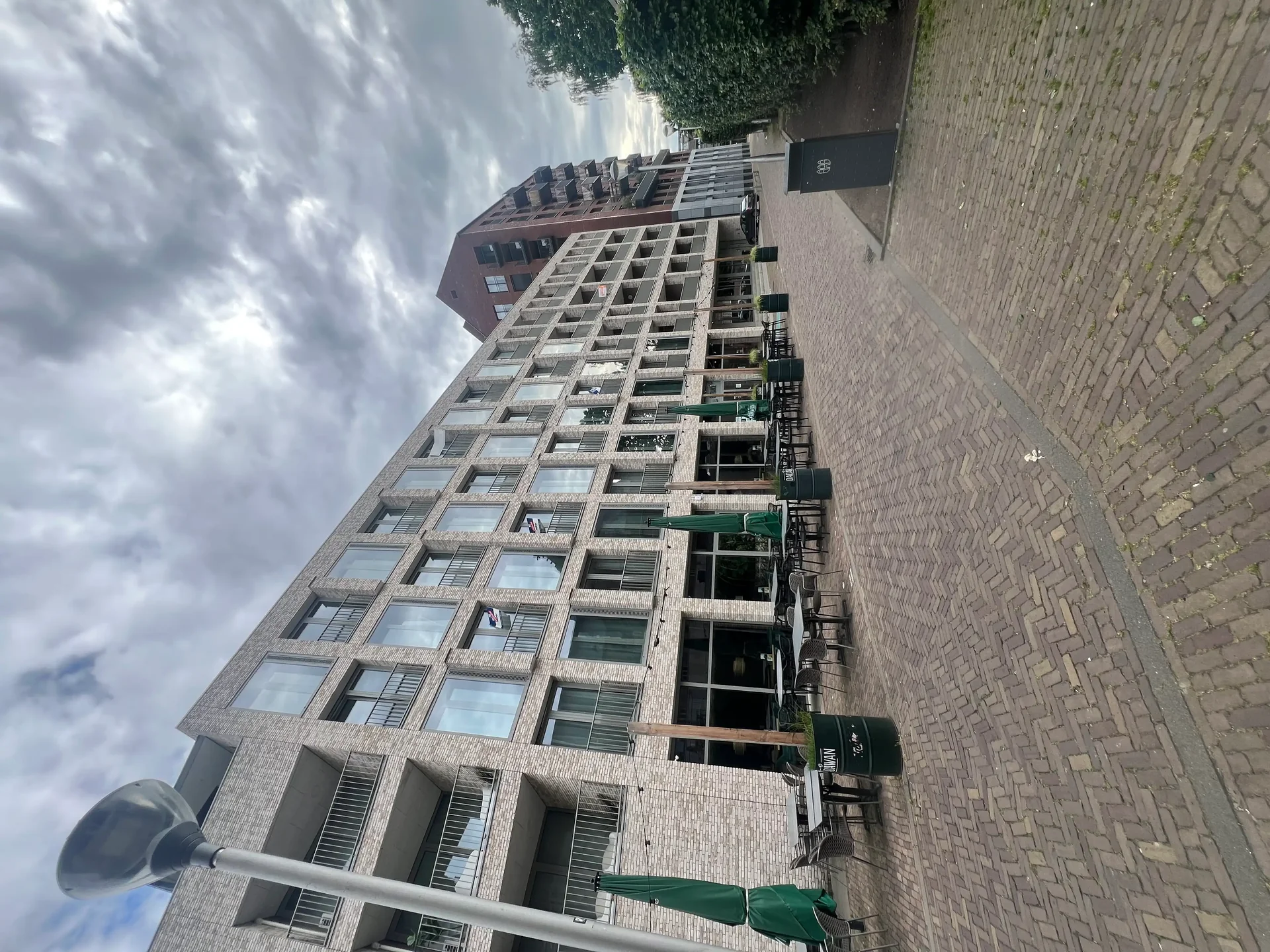 geblurde versie van de foto als achtergrond