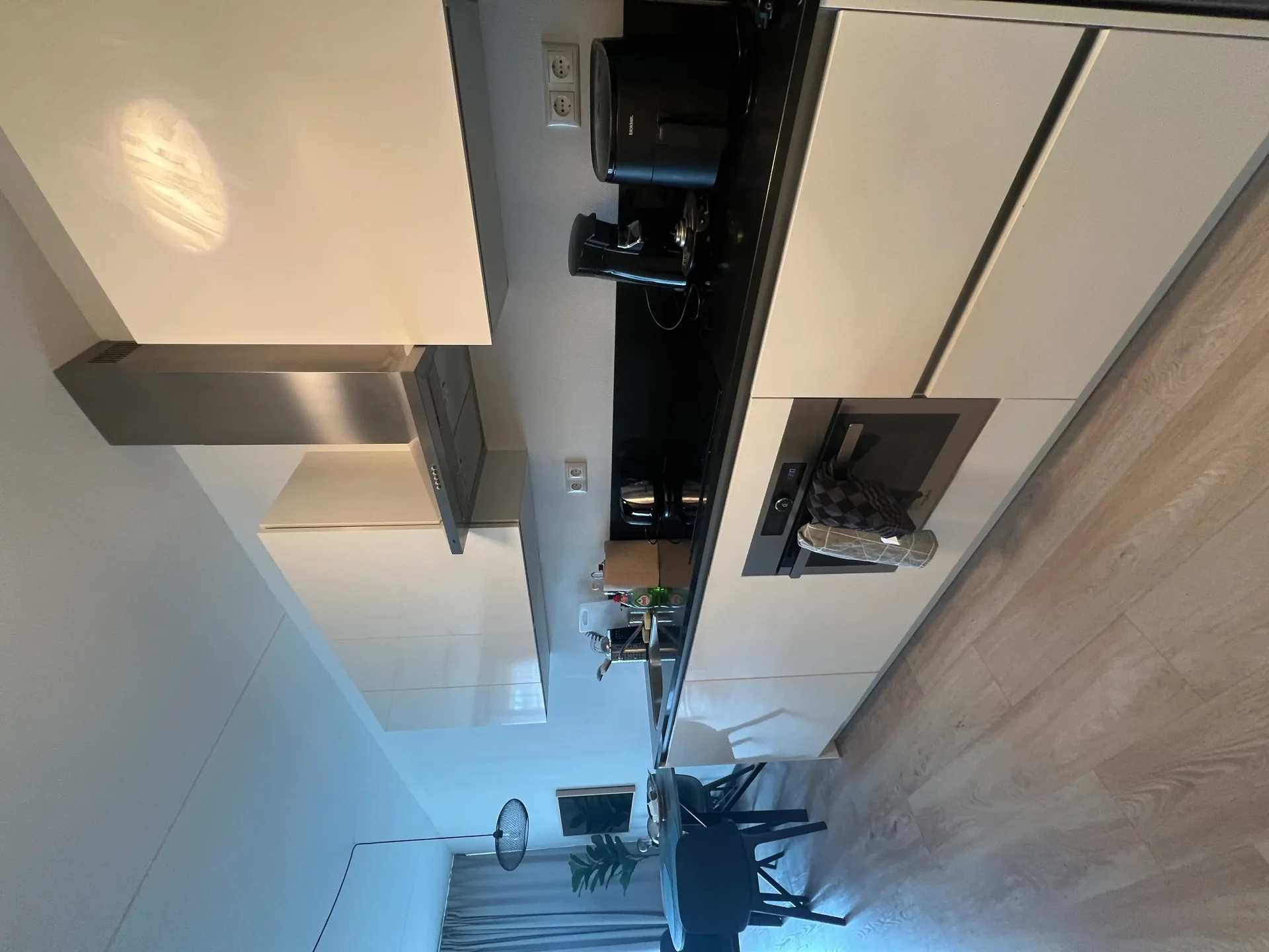 geblurde versie van de foto als achtergrond