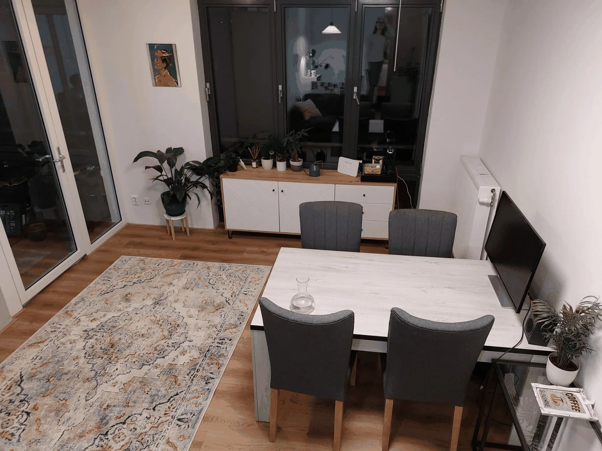 geblurde versie van de foto als achtergrond