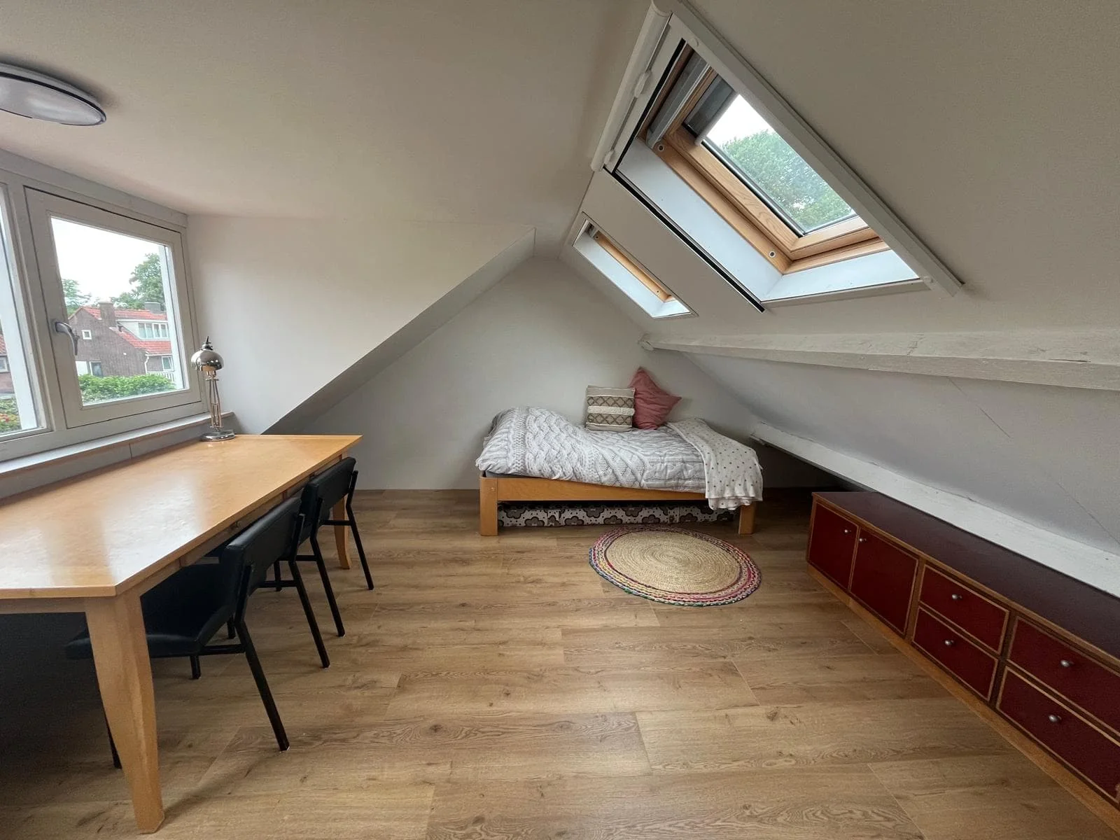 geblurde versie van de foto als achtergrond