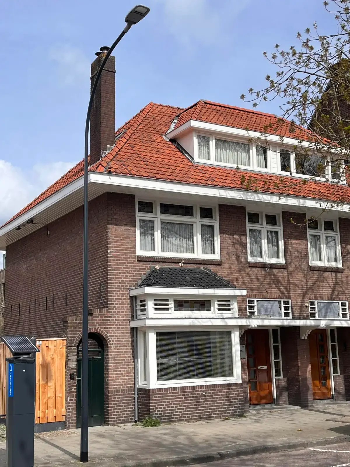geblurde versie van de foto als achtergrond