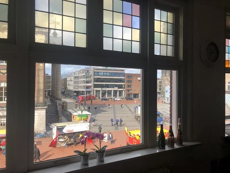 Foto van de Kamer gelegen aan de Grote Markt in Groningen