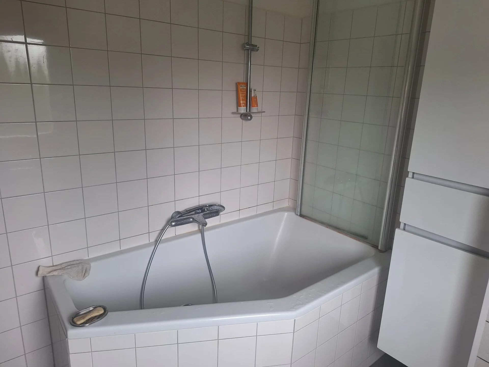 geblurde versie van de foto als achtergrond