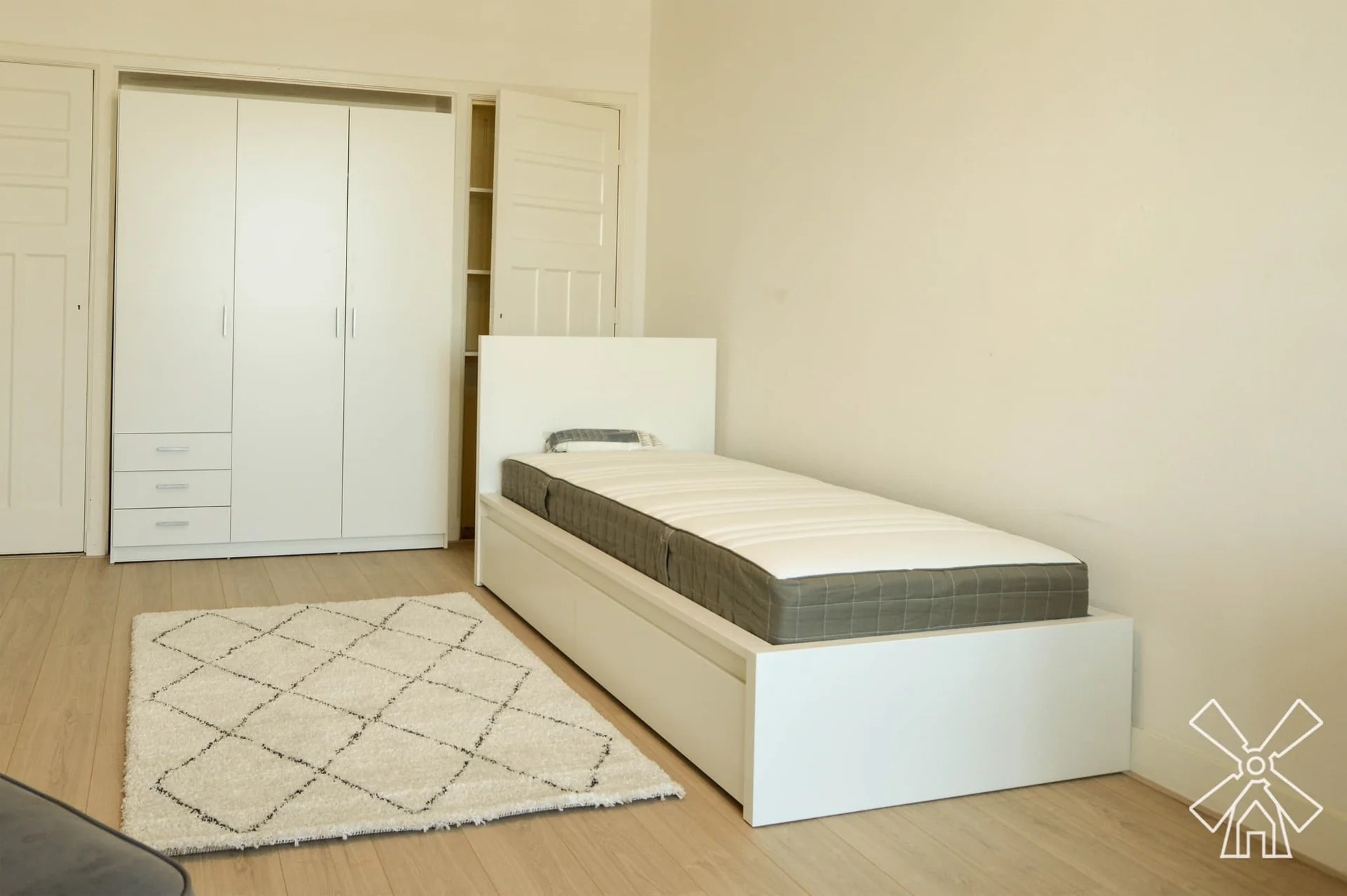 Foto van de Kamer gelegen aan de Goeverneurlaan in Den Haag