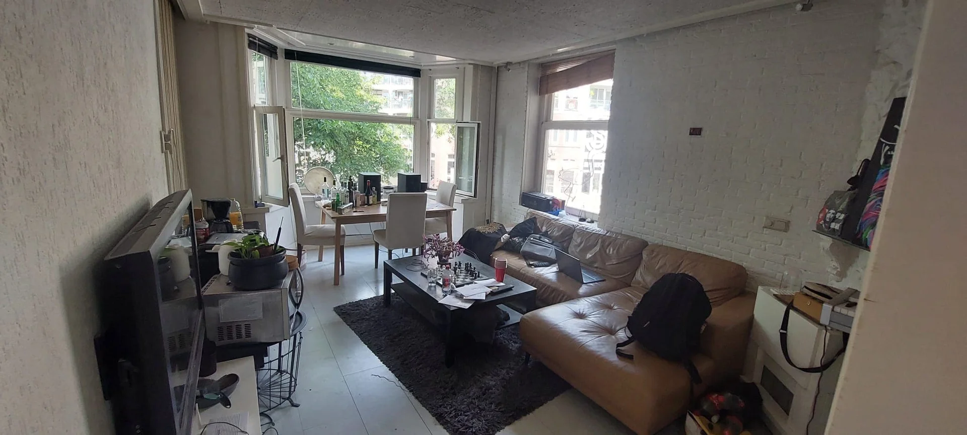 geblurde versie van de foto als achtergrond