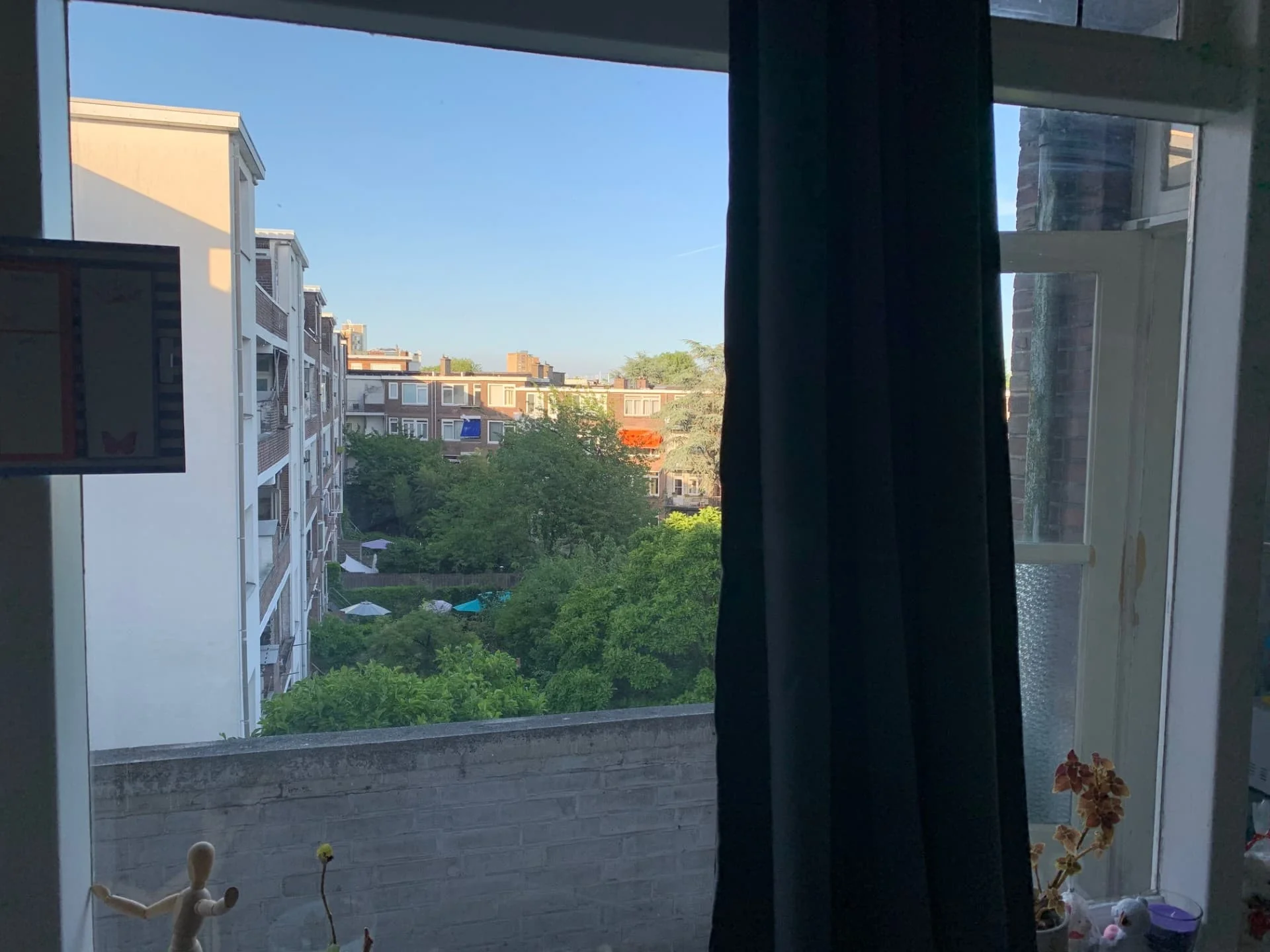 geblurde versie van de foto als achtergrond