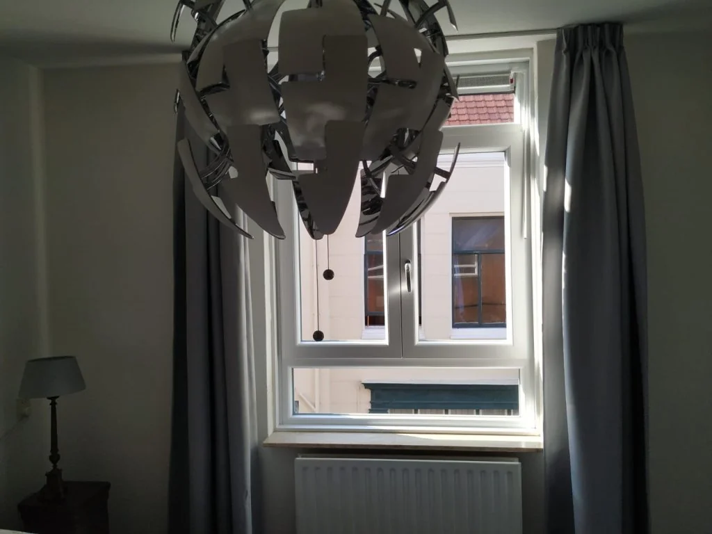 geblurde versie van de foto als achtergrond