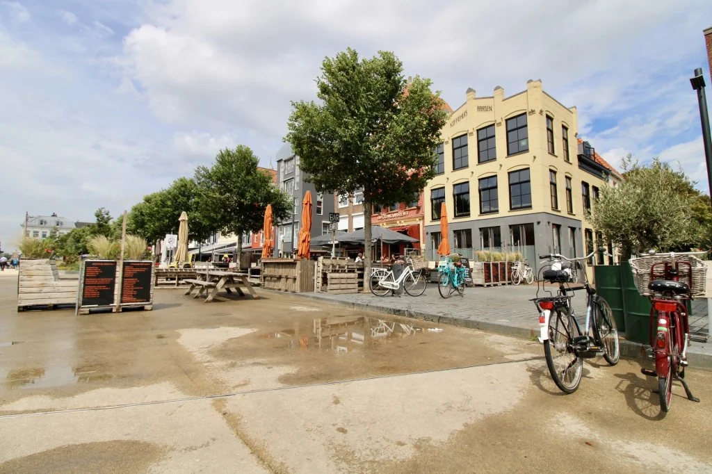 geblurde versie van de foto als achtergrond