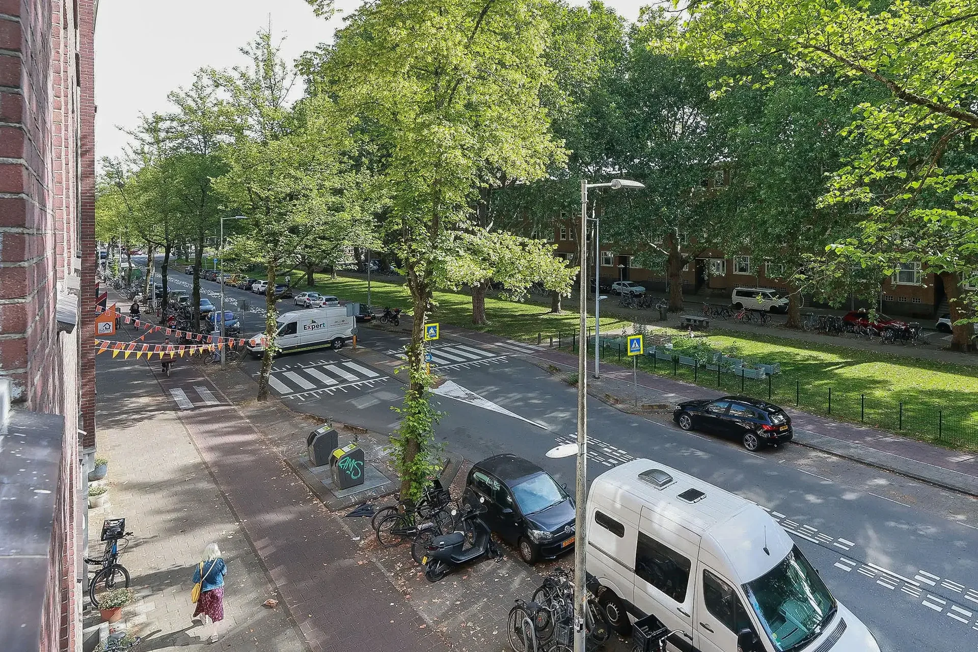 geblurde versie van de foto als achtergrond