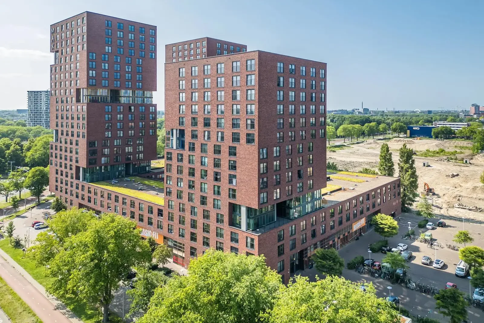 geblurde versie van de foto als achtergrond