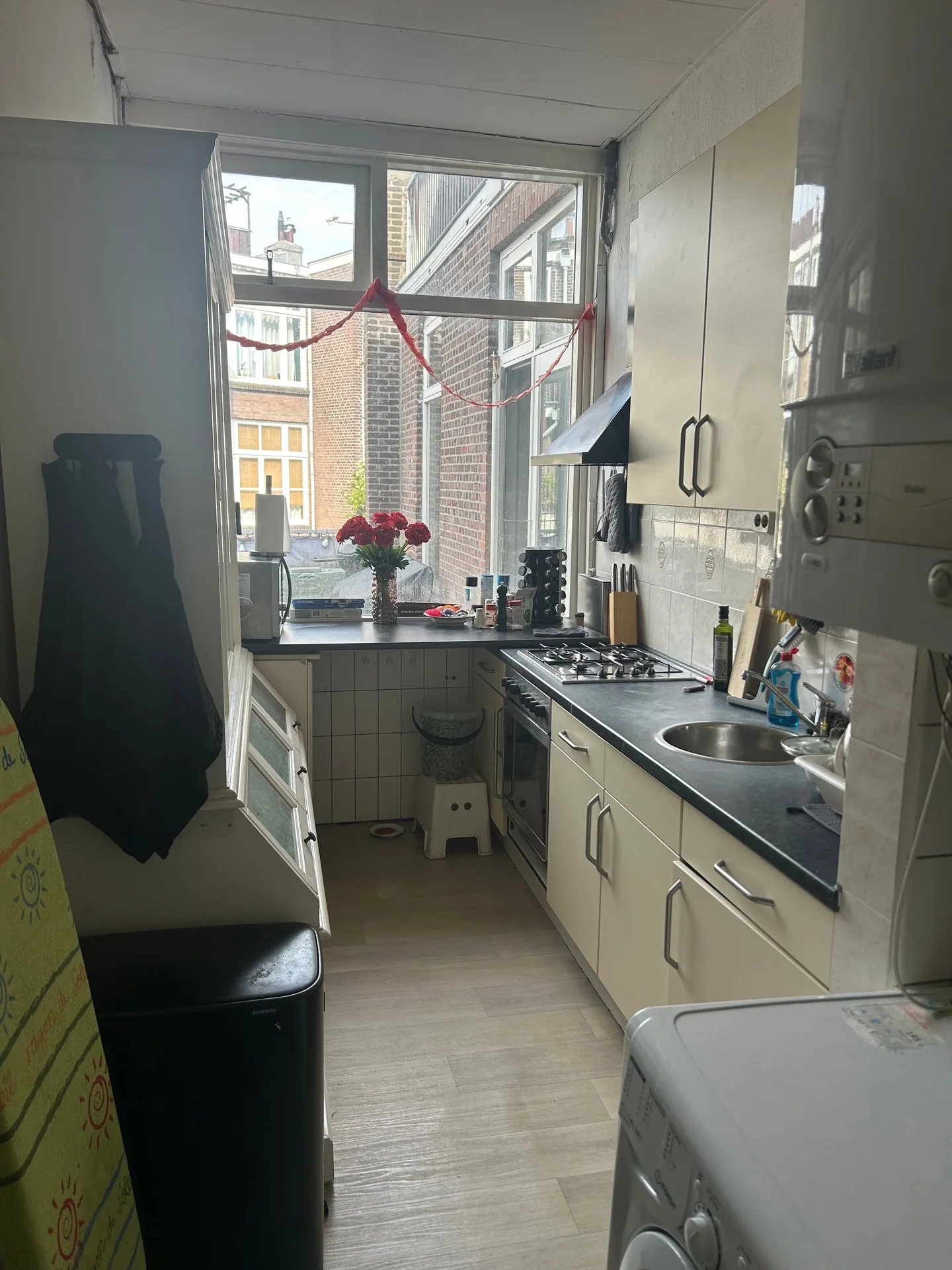 Foto van de Kamer gelegen aan de Valkenboslaan in Den Haag