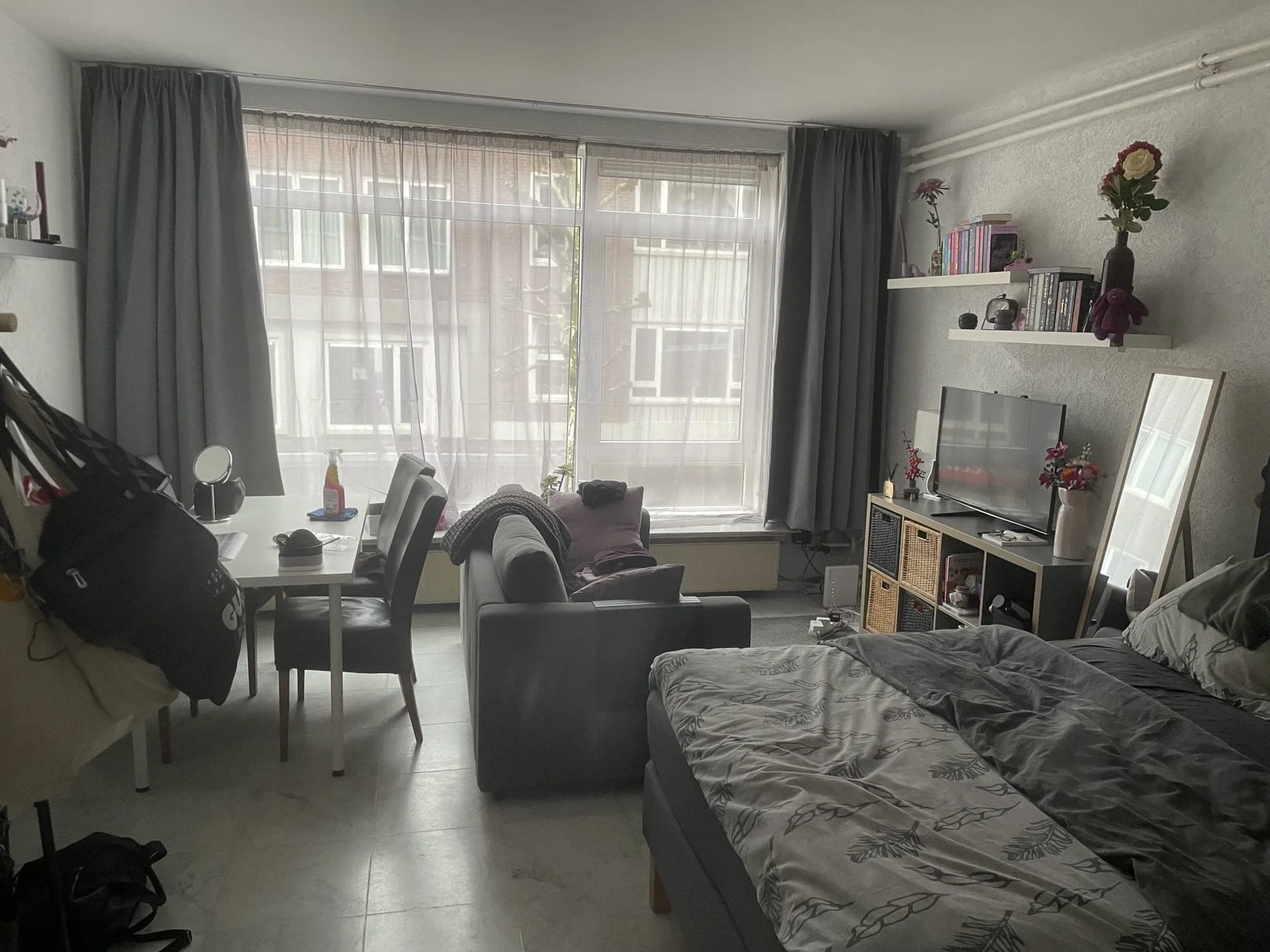 geblurde versie van de foto als achtergrond