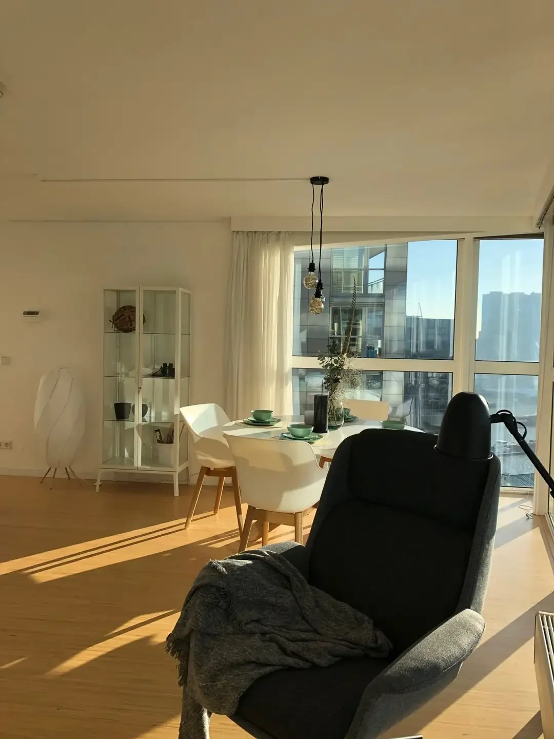 geblurde versie van de foto als achtergrond