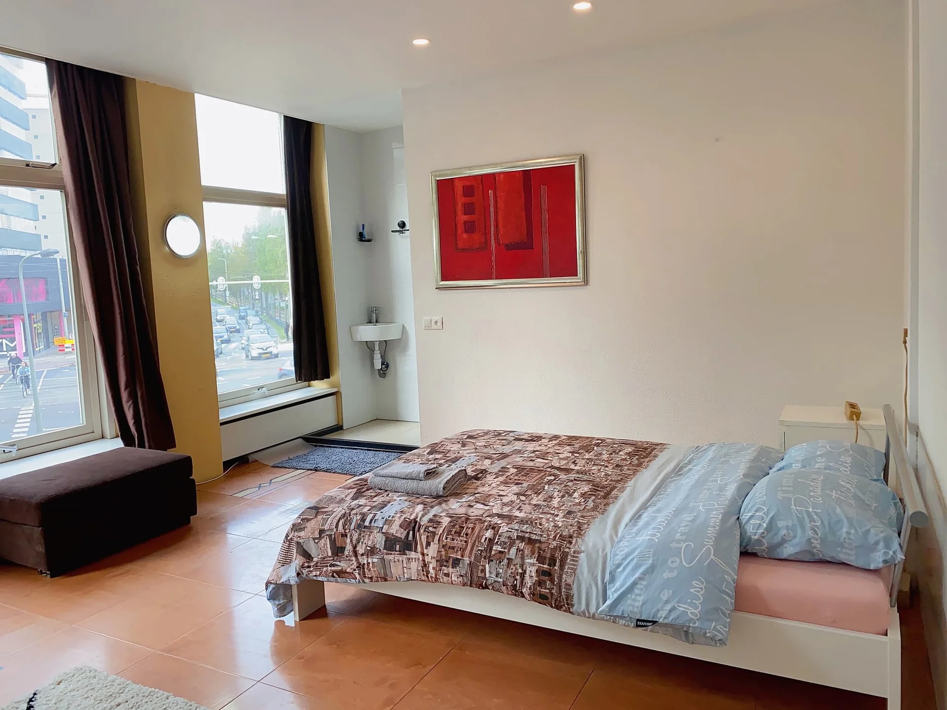 Foto van de Kamer gelegen aan de De Bullstraat in Den Haag