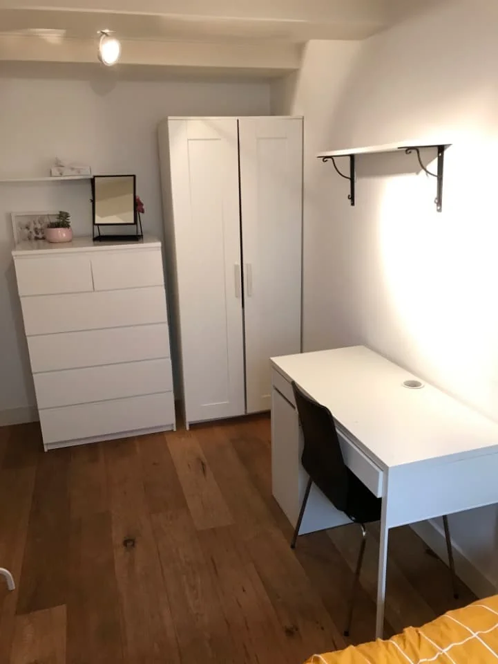 Foto van de Kamer gelegen aan de Prins Hendrikkade in Amsterdam