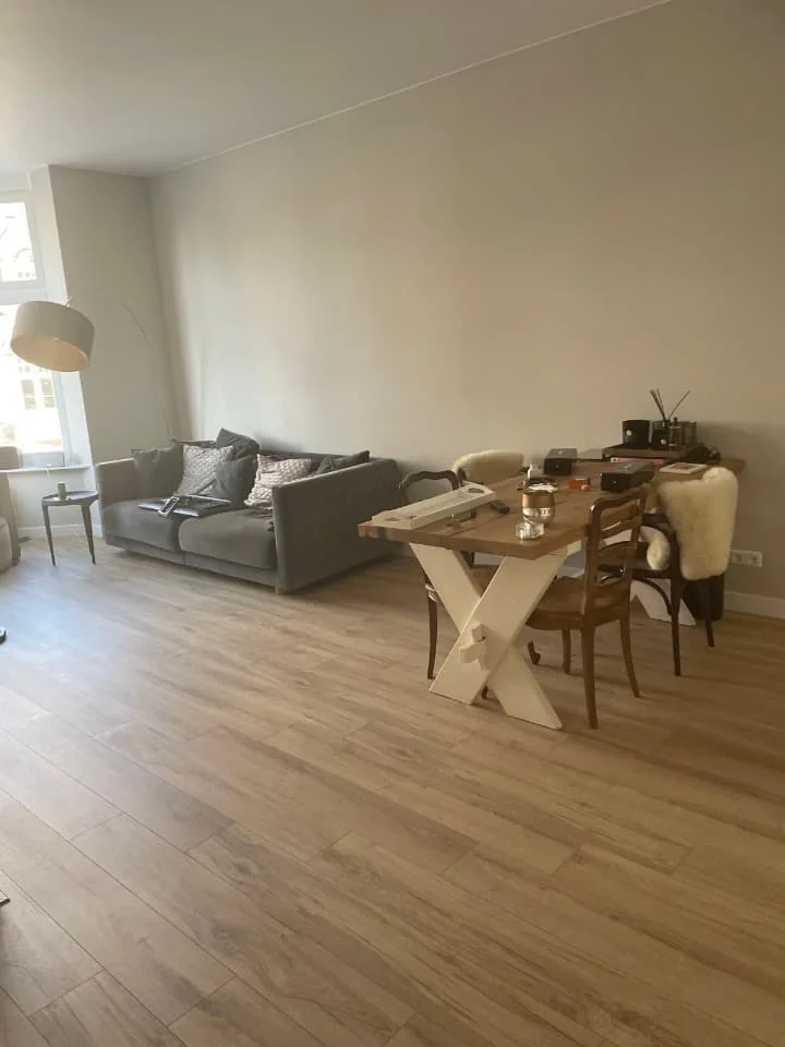 geblurde versie van de foto als achtergrond