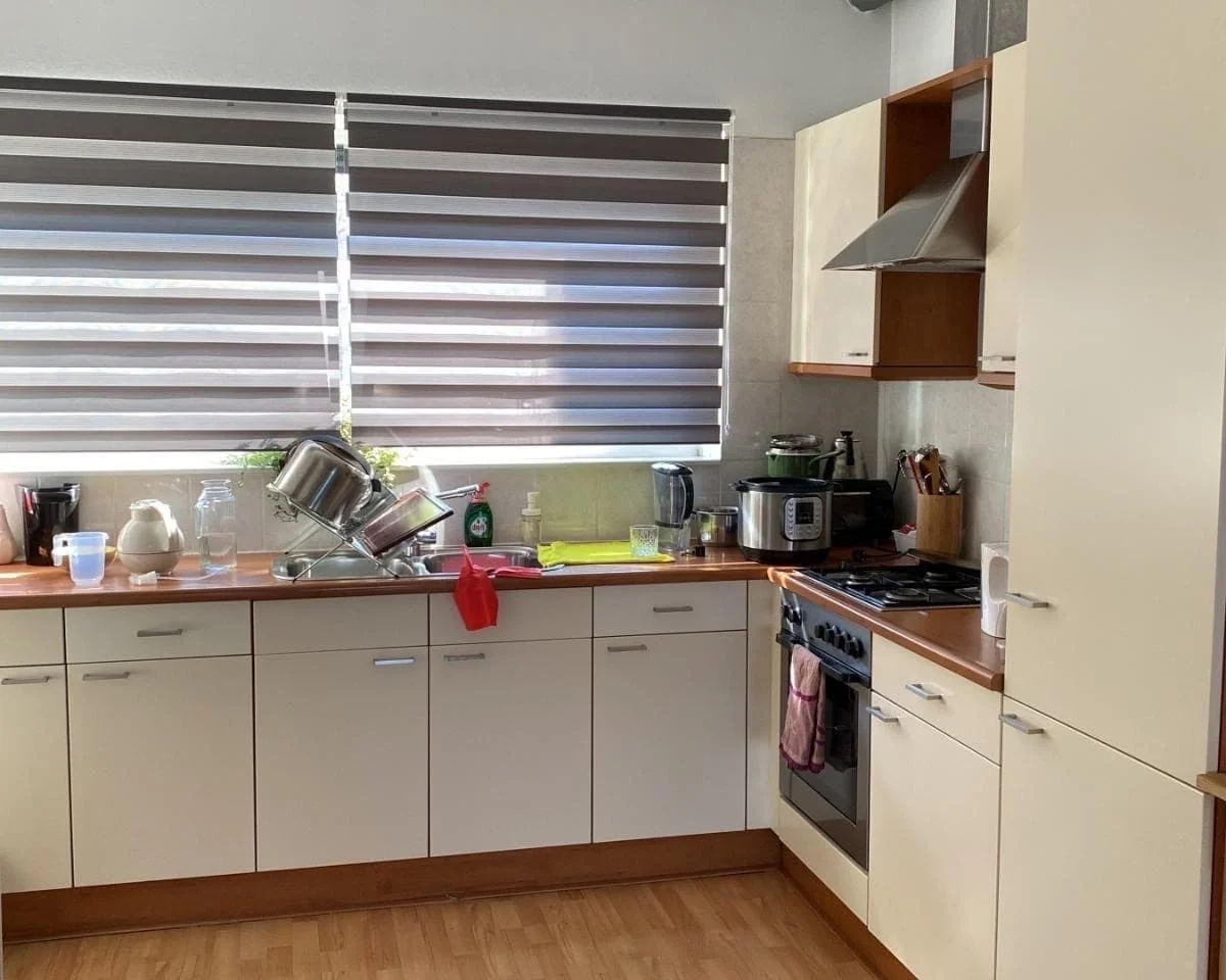 geblurde versie van de foto als achtergrond