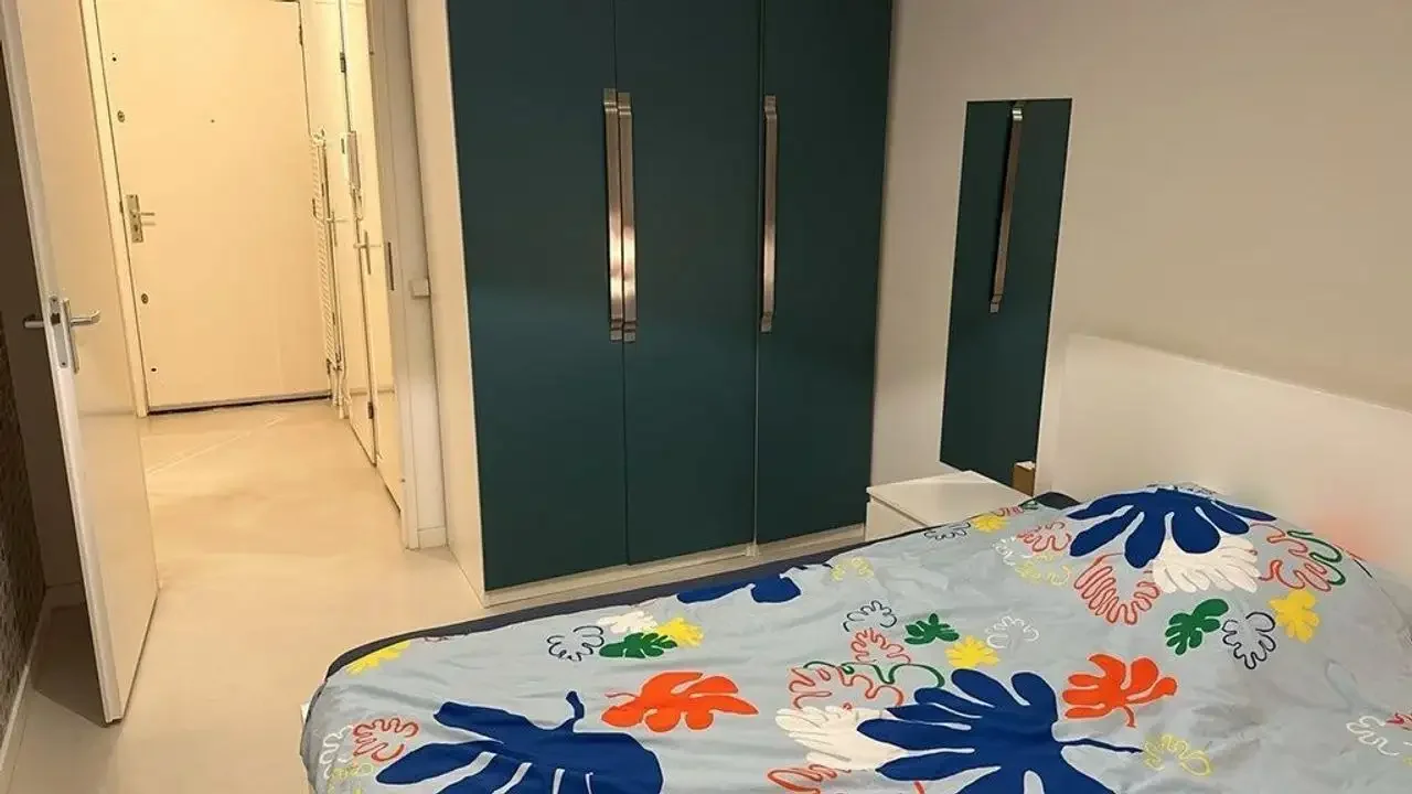 geblurde versie van de foto als achtergrond