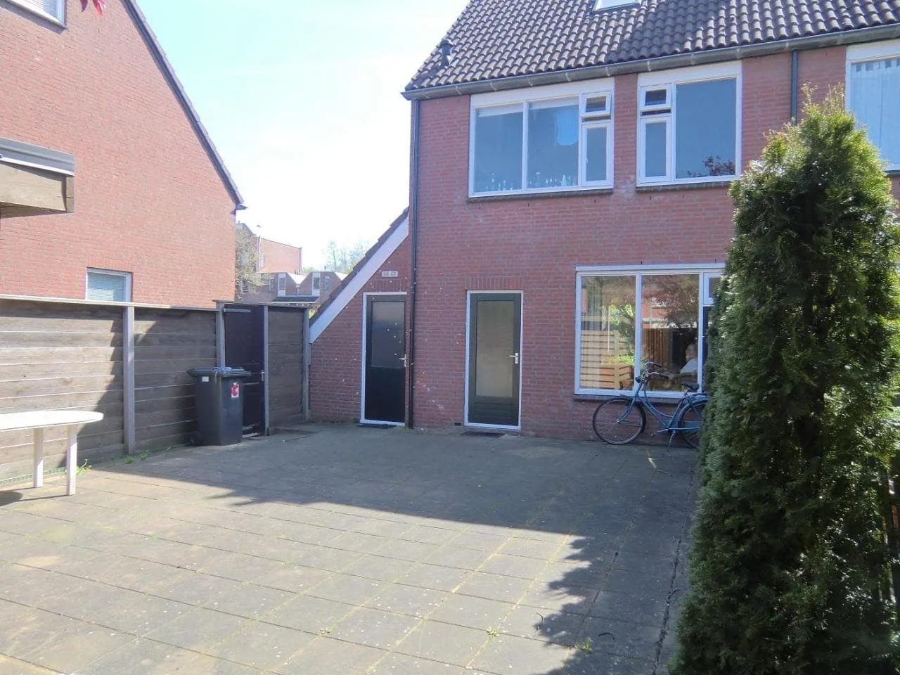geblurde versie van de foto als achtergrond