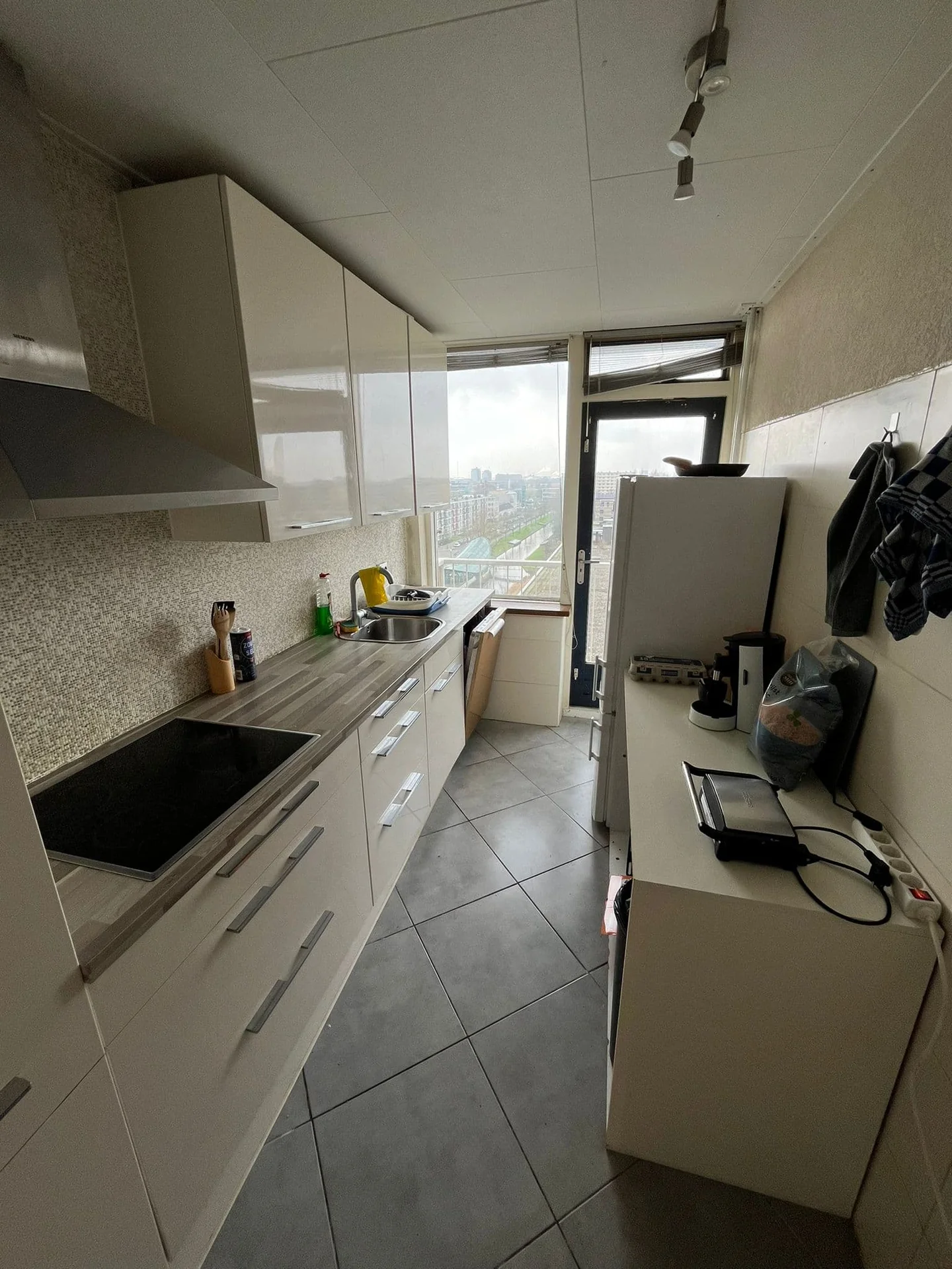 geblurde versie van de foto als achtergrond