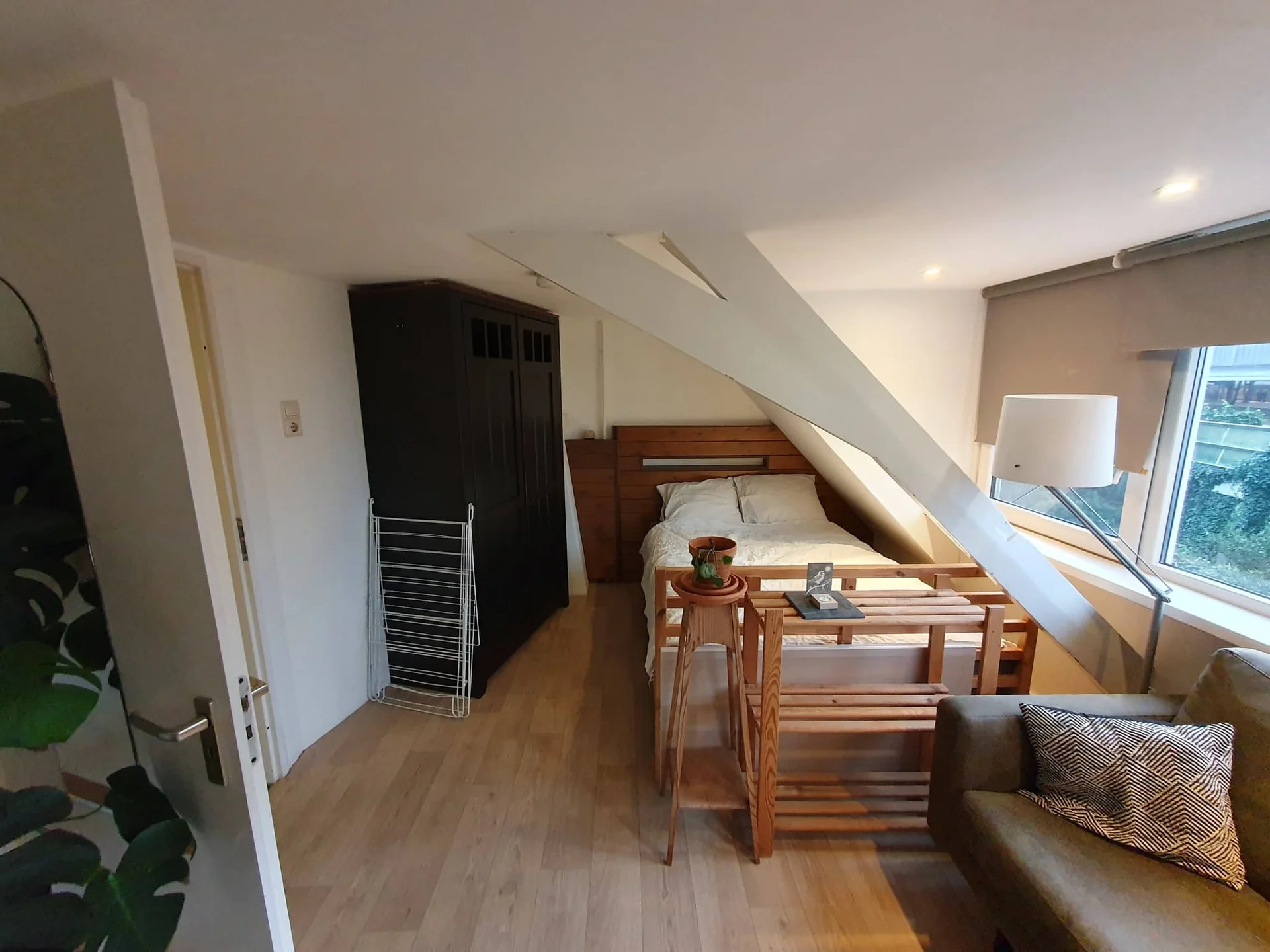 geblurde versie van de foto als achtergrond