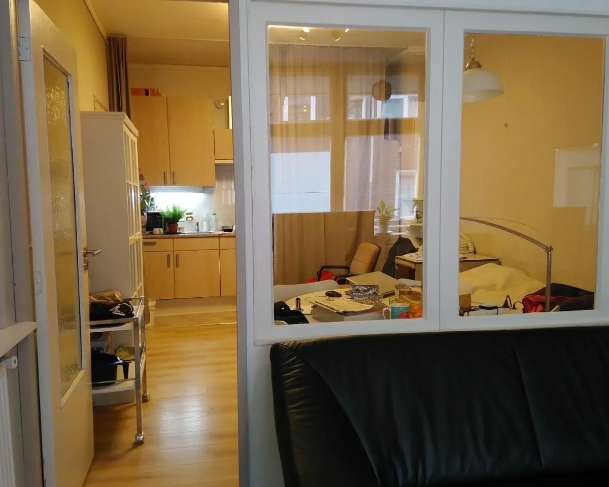 geblurde versie van de foto als achtergrond