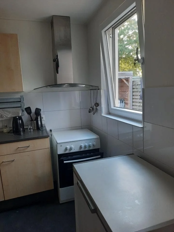 geblurde versie van de foto als achtergrond