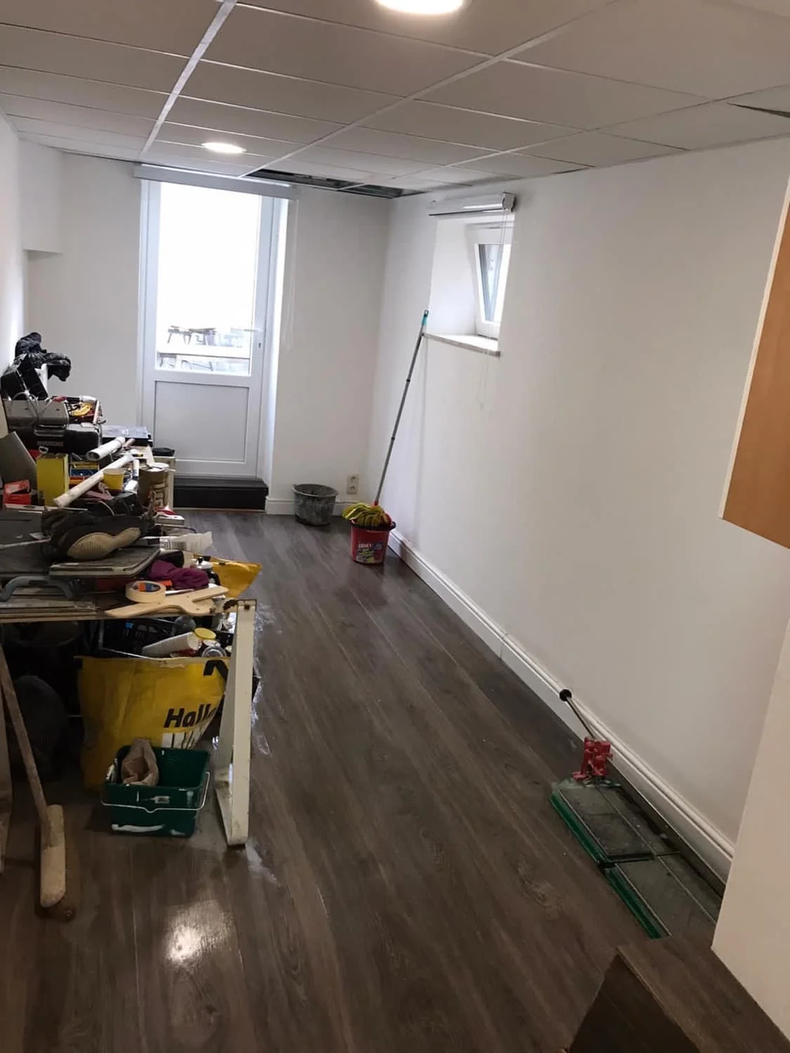 geblurde versie van de foto als achtergrond