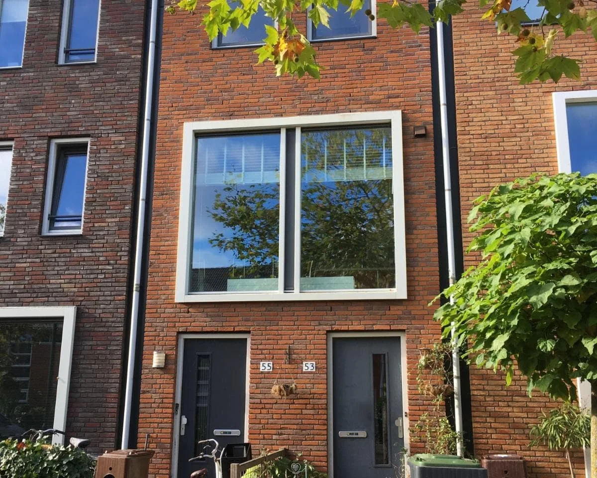 geblurde versie van de foto als achtergrond