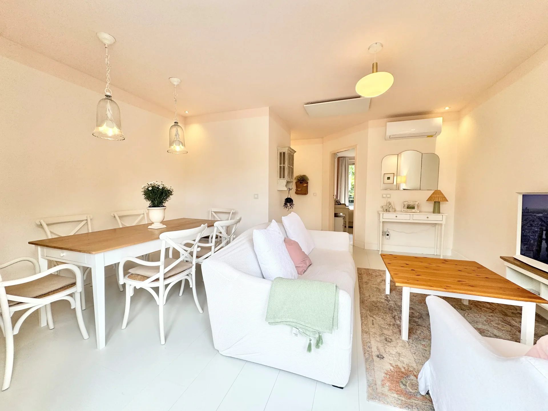 Foto van de Appartement gelegen aan de Tweede Van der Helststraat in Amsterdam