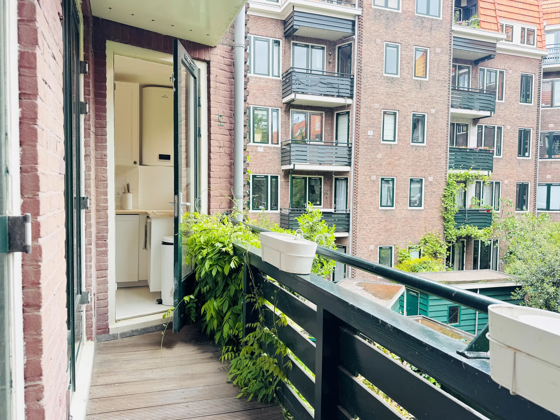 Foto van de Appartement gelegen aan de Tweede Van der Helststraat in Amsterdam