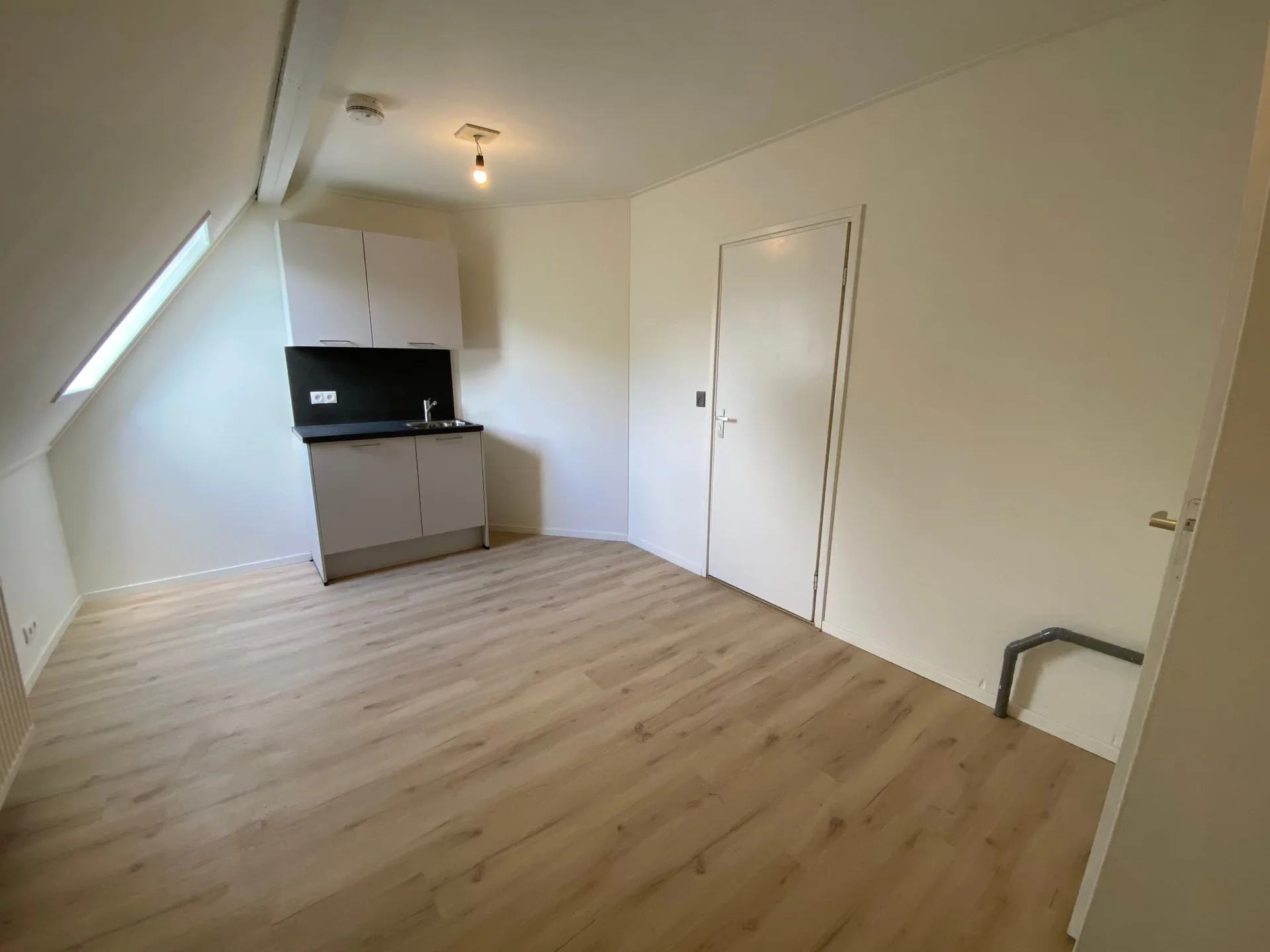 Foto van de Kamer gelegen aan de Molukkenstraat in Groningen