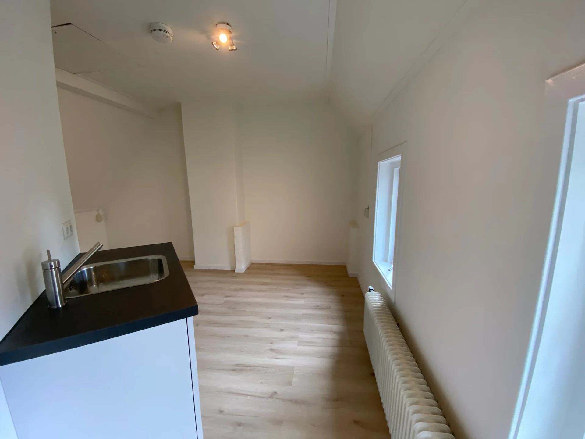 Foto van de Kamer gelegen aan de Molukkenstraat in Groningen