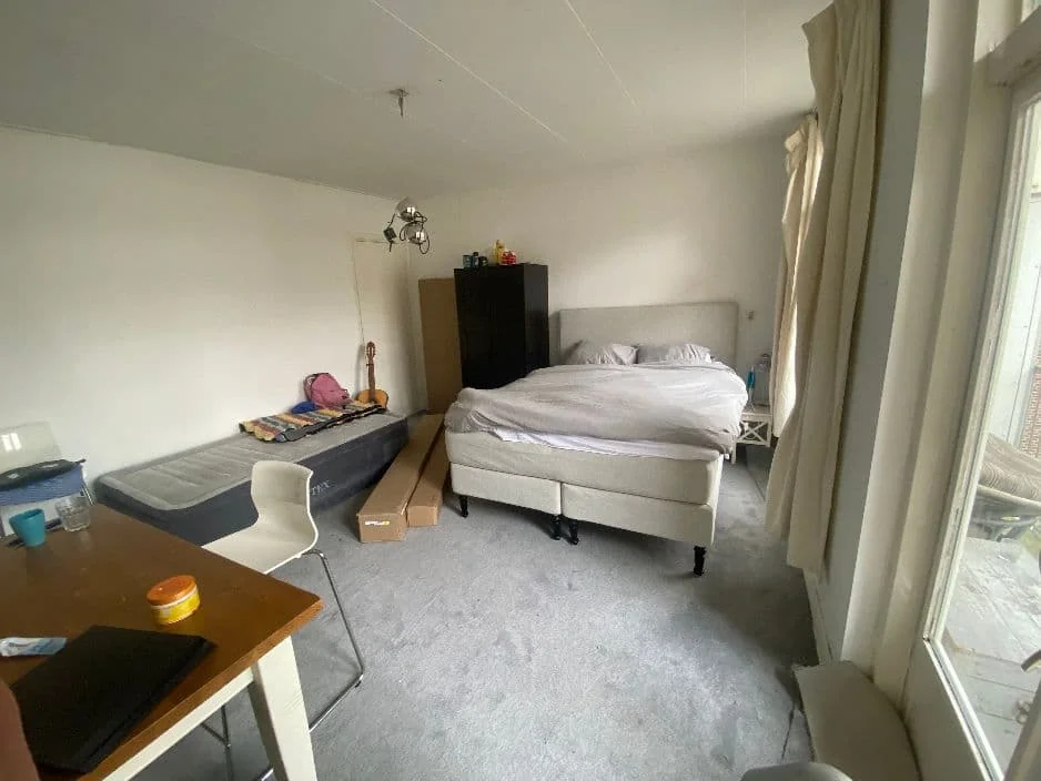 geblurde versie van de foto als achtergrond