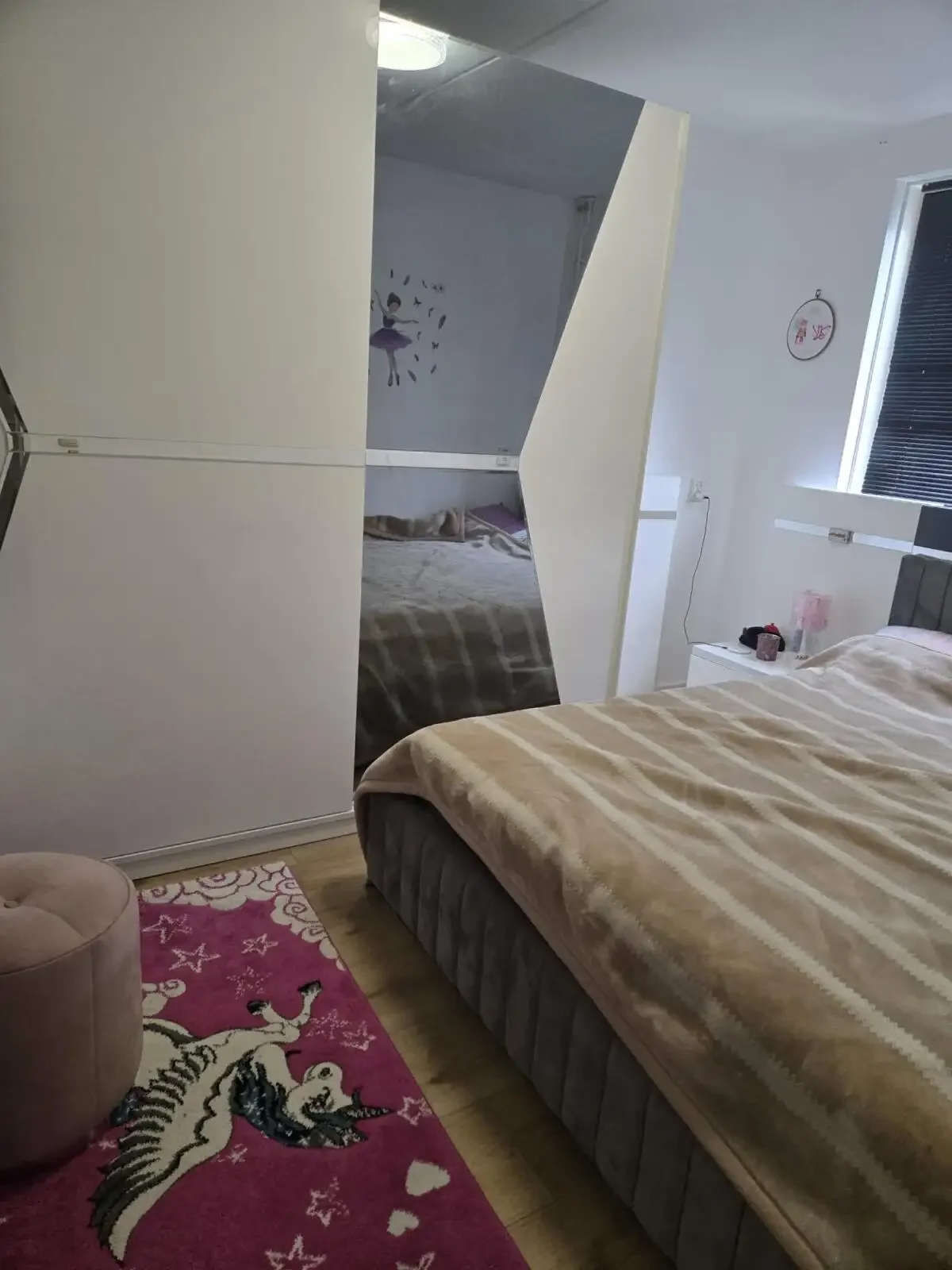 geblurde versie van de foto als achtergrond