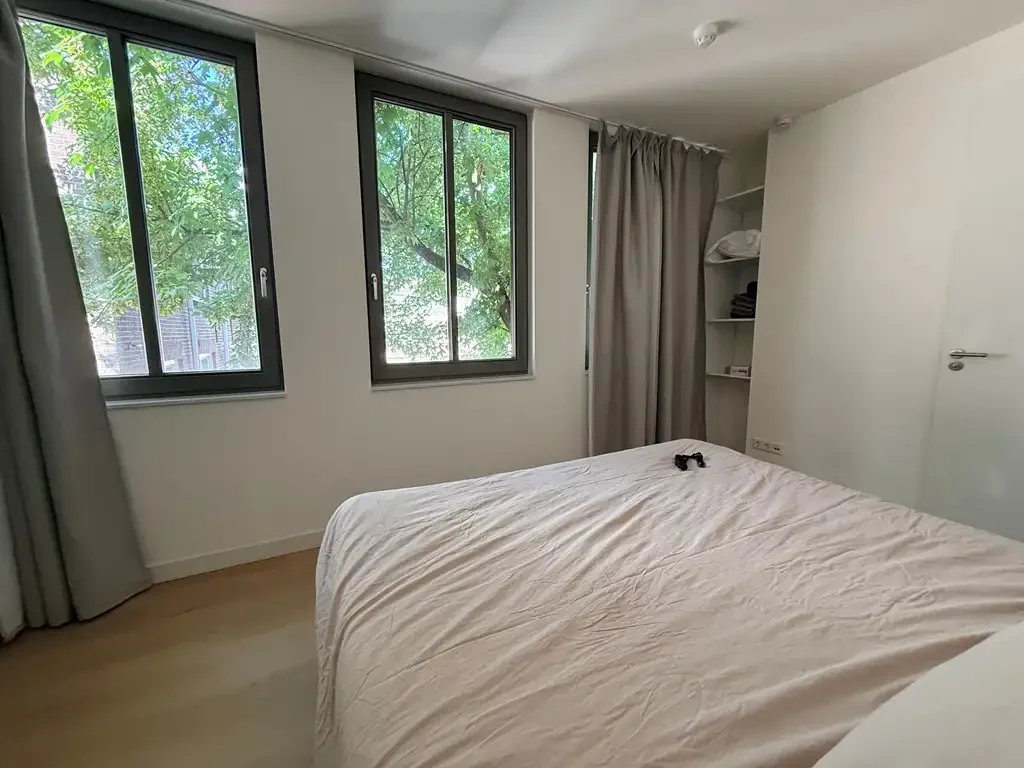 geblurde versie van de foto als achtergrond
