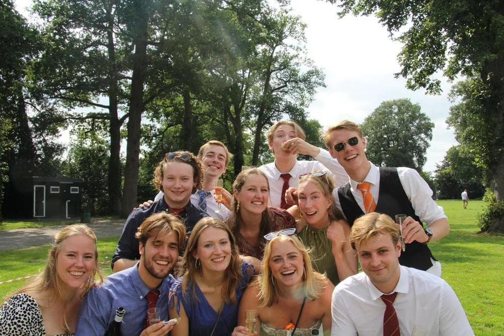 geblurde versie van de foto als achtergrond