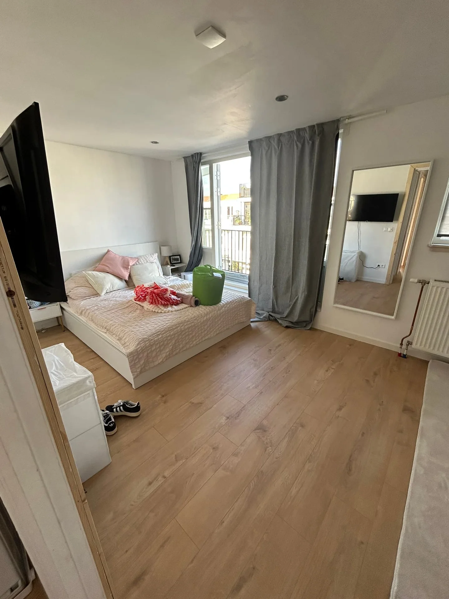 geblurde versie van de foto als achtergrond