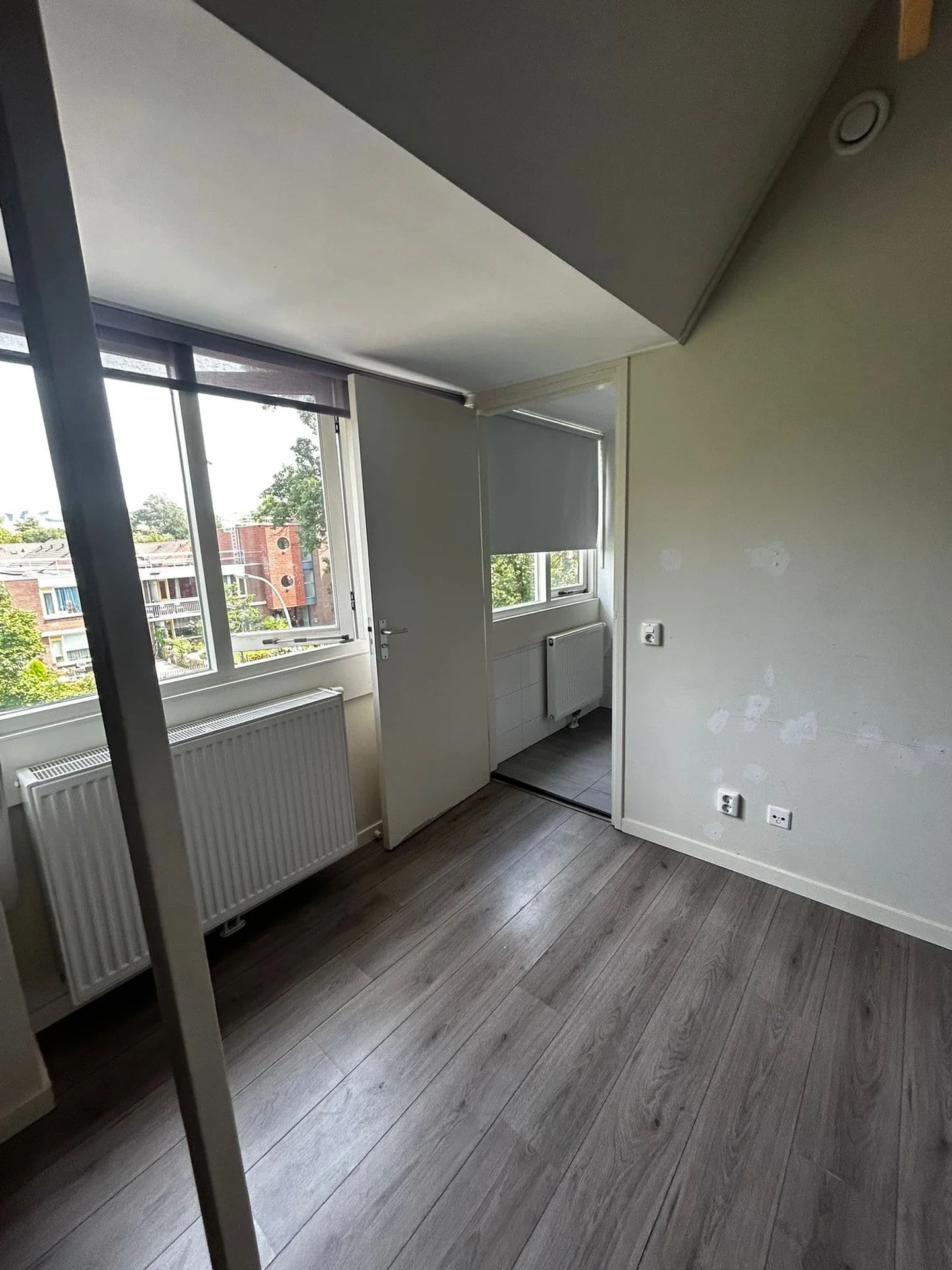 geblurde versie van de foto als achtergrond